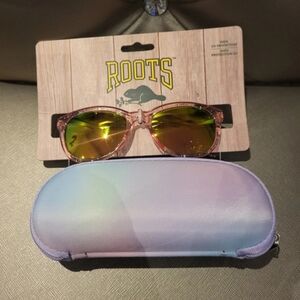 ⭐️Host Pick⭐️Roots Kid's Pink Glittery Sunglasses and Case